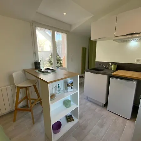 En Rez De Jardin Le Clos Des Cent Vignes A