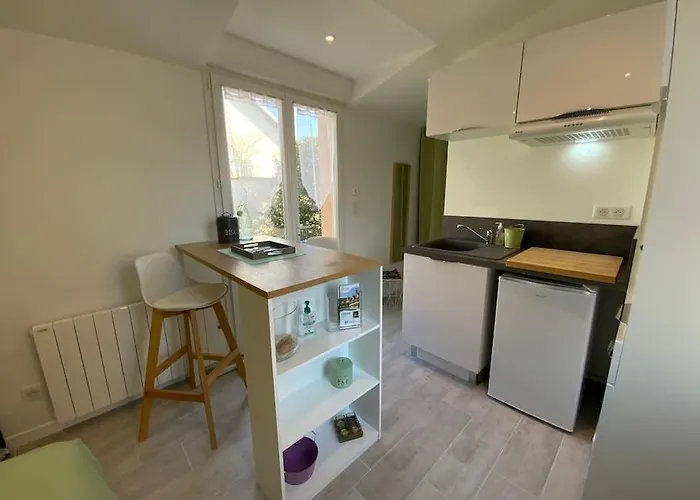 En Rez De Jardin Le Clos Des Cent Vignes A